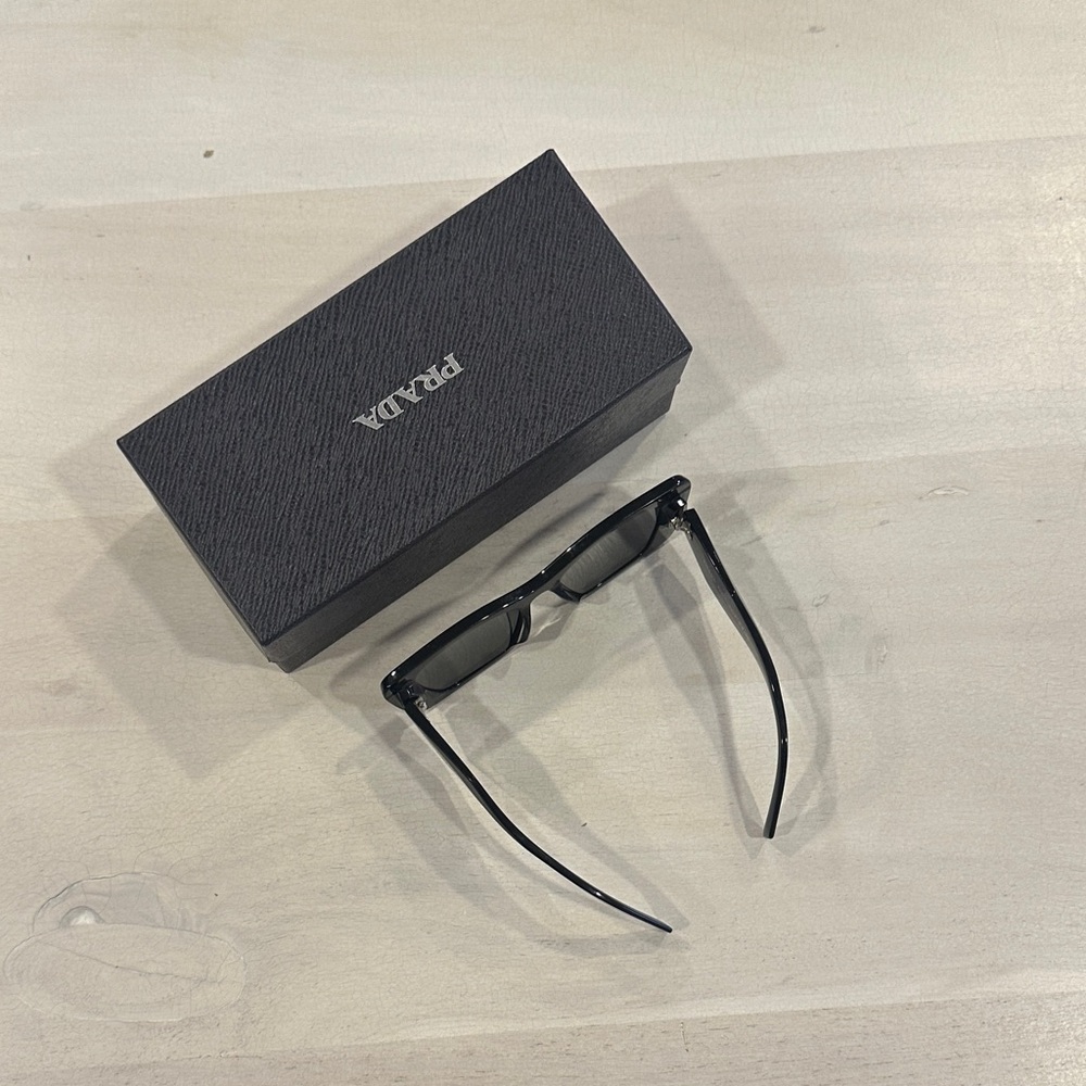 Prada Chic Black Square Sunglasses - image 5